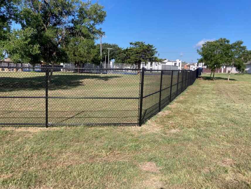 Chain link fencing in Oakmont Ct, Mansfield, TX